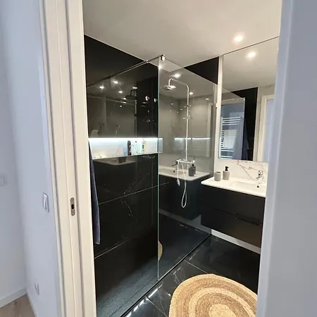 Moodhu - Cozy W/ Amazing Terrace Apartment Leiria