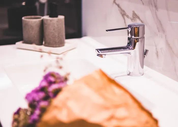 Moodhu - Cozy W/ Amazing Terrace *